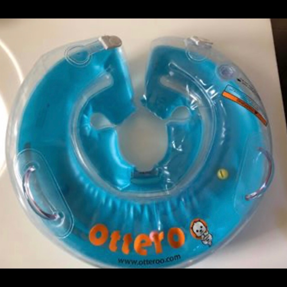 Otteroo float for babies.